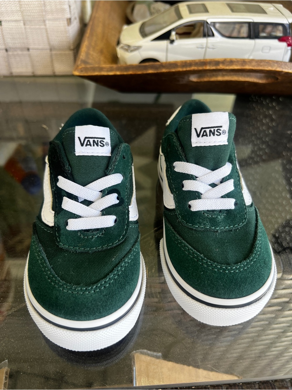 Vans Toddler size 6.5 Dark Green & White Classic Skate Sneakers